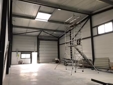 location entrepôt bezons 95870 147m²