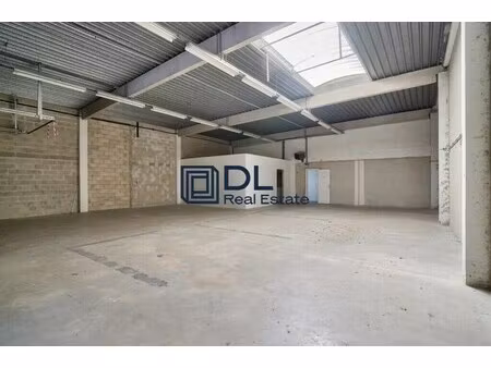 location entrepôt 385 m²