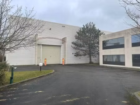 location entrepôt 5 938 m²