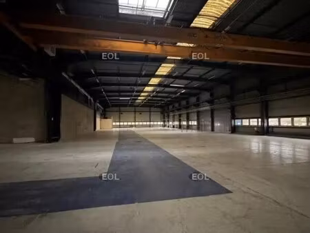 location entrepôt 2 202 m² à 5 942 m²