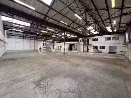 location entrepôt feyzin 69320 1025m²