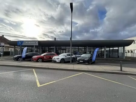 location local d'activités 1 466 m²