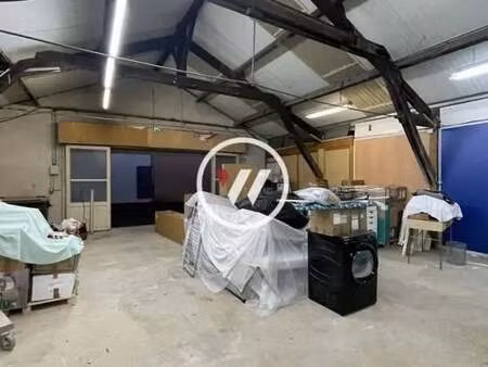 location local d'activités 189 m²