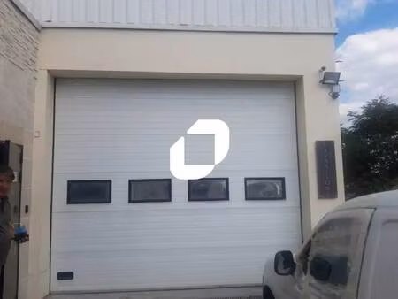 location local d'activités 650 m²