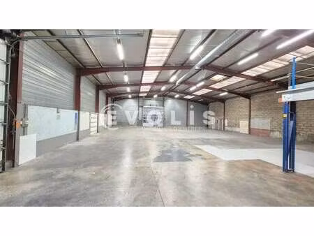 location local d'activités 1 100 m²