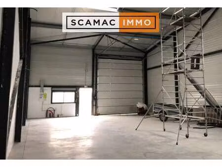 location entrepôt 150 m²
