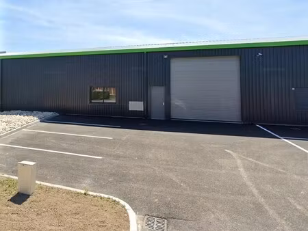 location entrepôt 286 m²