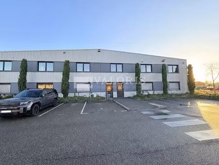 location entrepôt vaulx en velin 69120 2372m²