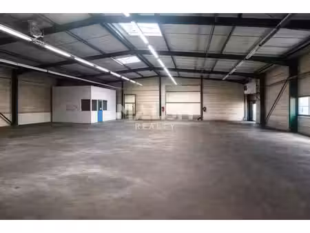 location local d’activités frontonas 38290 763m² à 1063m²
