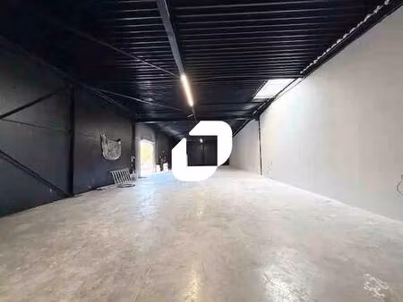 location local d’activités auvers sur oise 95430 350m²
