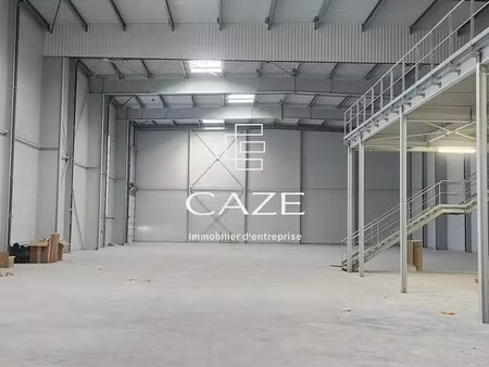location local d'activités 1 168 m² à 2 829 m²