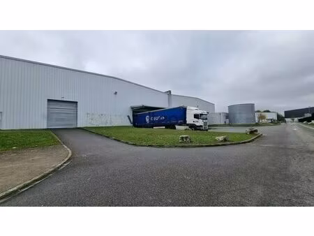 location local d'activités 2 670 m²