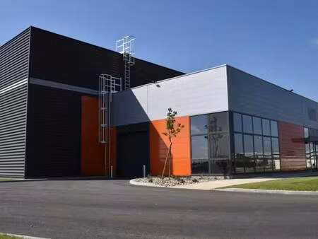 location local d'activités 396 m²