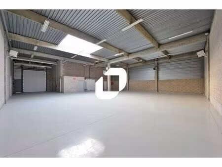 location local d’activités saint thibault des vignes 77400 379m² à 771m²