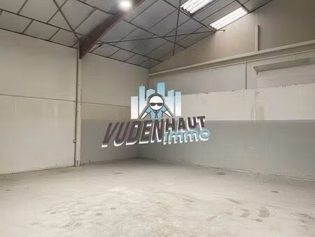 location local d'activités 461 m²