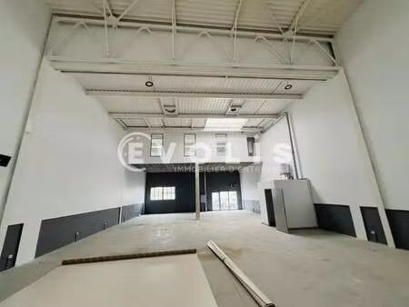 location local d’activités vaux le penil 77000 252m² à 5673m²