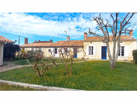 vente maison 11 pièces 284 m² à queyrac (33340)  420 000 €
