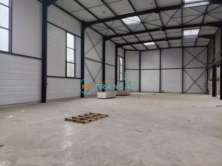 location local d’activités chalifert 77144 617m²