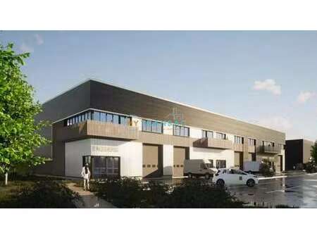 location local d'activités 708 m²