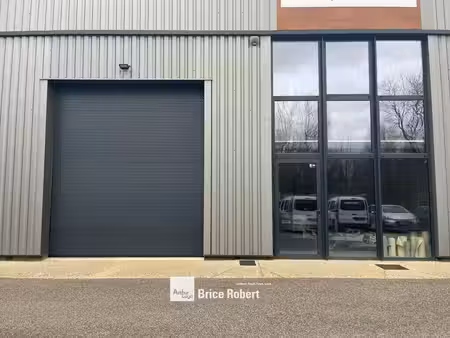 location local d’activités 167m²