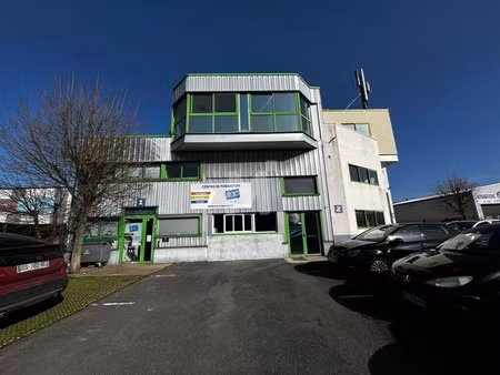 location bureaux 30 m² à 111 m²