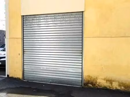 location entrepôt nice 06000 356m²
