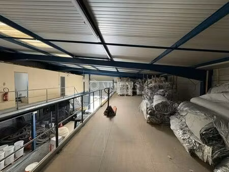 location entrepôt 640 m²