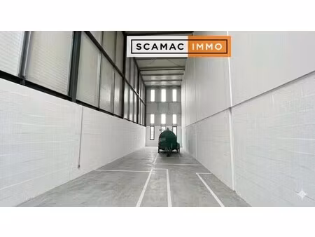 location entrepôt 100 m²