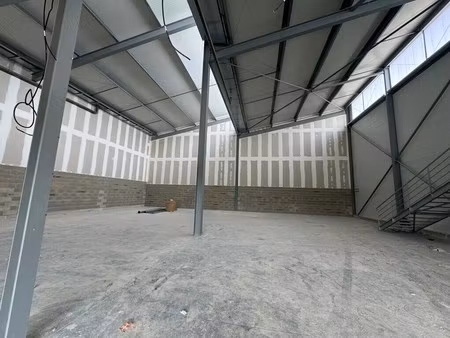location entrepôt cormontreuil 51350 228m² à 454m²