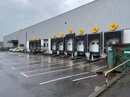 location entrepôt 13 230 m²