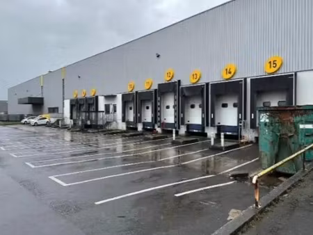 location entrepôt 13 230 m²