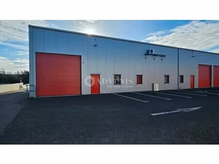 location entrepôt 272 m²