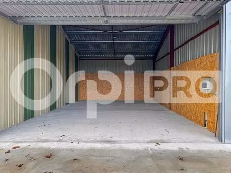 location entrepôt 120 m²