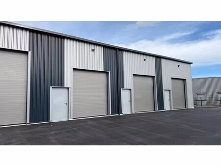location entrepôt tossiat 01250 69m²