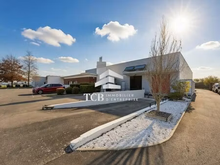 location local d'activités 641 m²