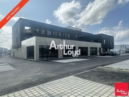 location local d'activités 365 m²