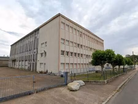 location local d'activités 1 356 m² à 2 916 m²