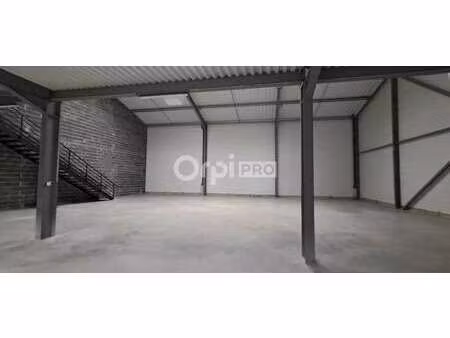 location local d'activités 341 m²