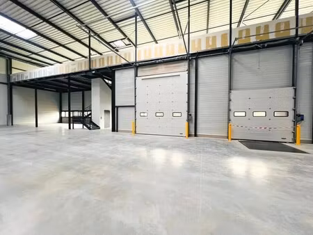 location local d'activités 3 099 m²