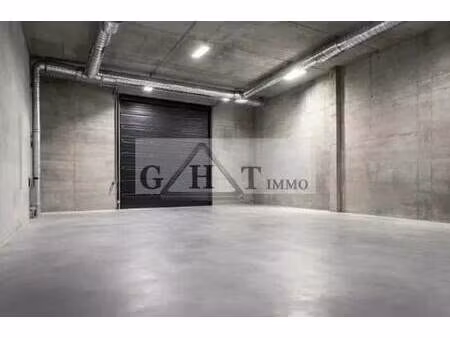 location bureaux 81 m²