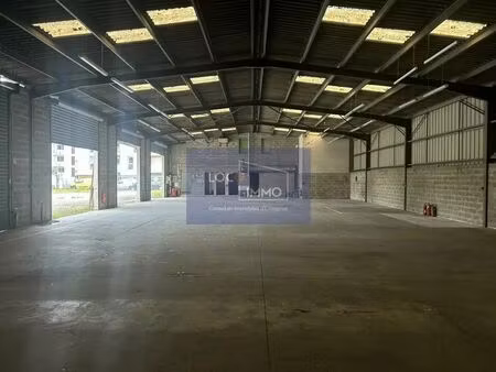 location entrepôt 670 m²