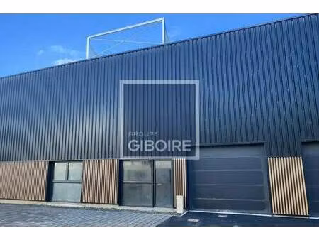 location entrepôt 256 m²