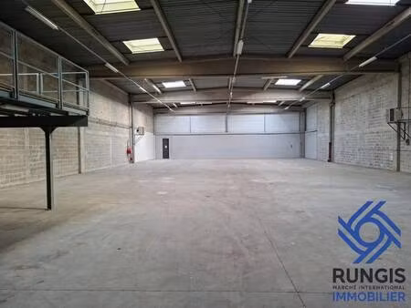 location entrepôt 965 m²