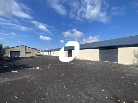 location entrepôt 15 m² à 430 m²