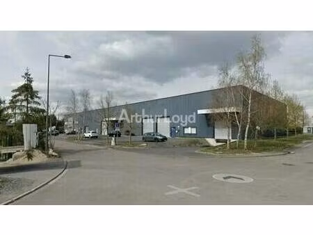 location entrepôt 1 240 m²