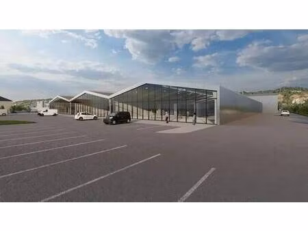 location entrepôt 4 890 m²