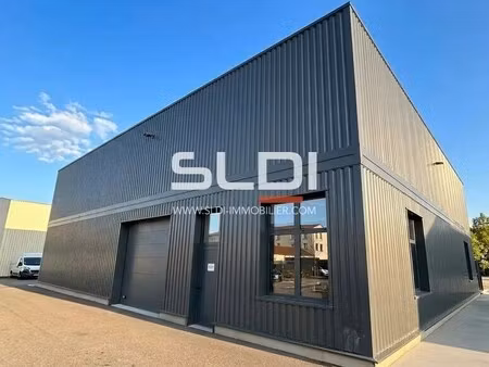 location local d'activités 230 m²