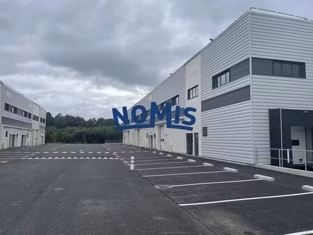 location local d'activités 285 m²