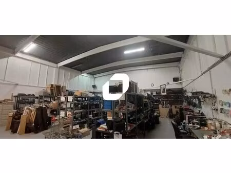 location local d'activités 855 m²