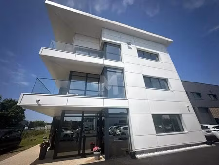 location bureaux 1 616 m²